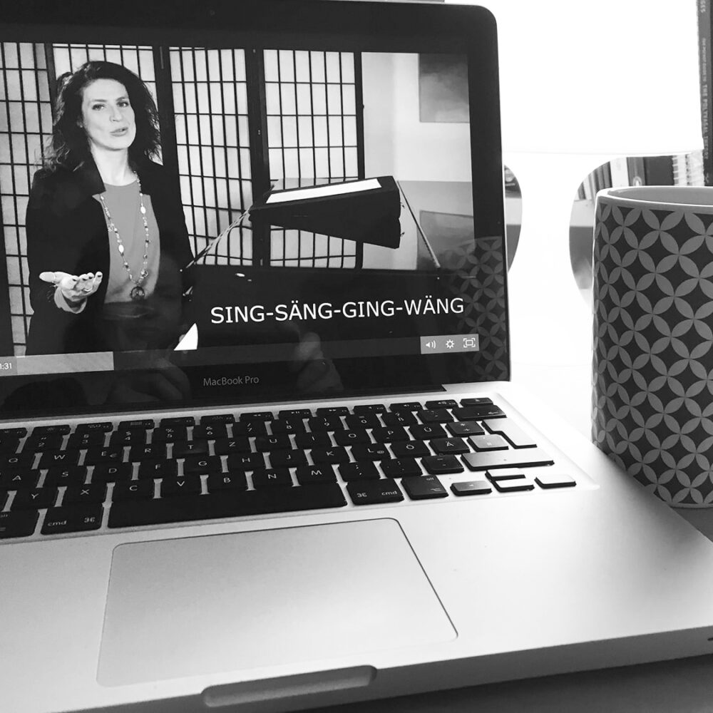 LindsayLewis-Online-Vocal-Academy2 LindsayLewis-Online-Vocal-Academy2